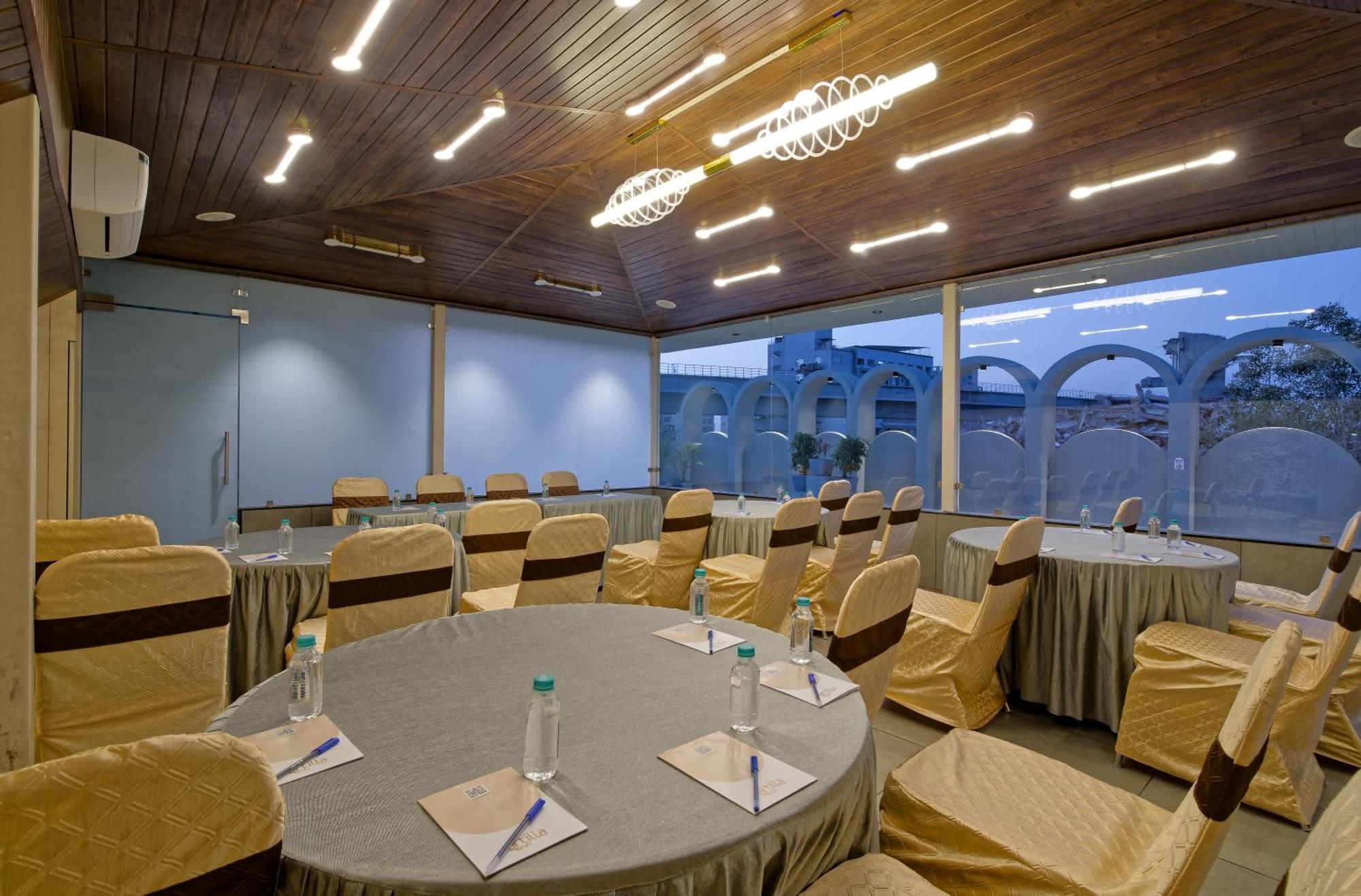 Exora Inn Ahmedabad Luaran gambar